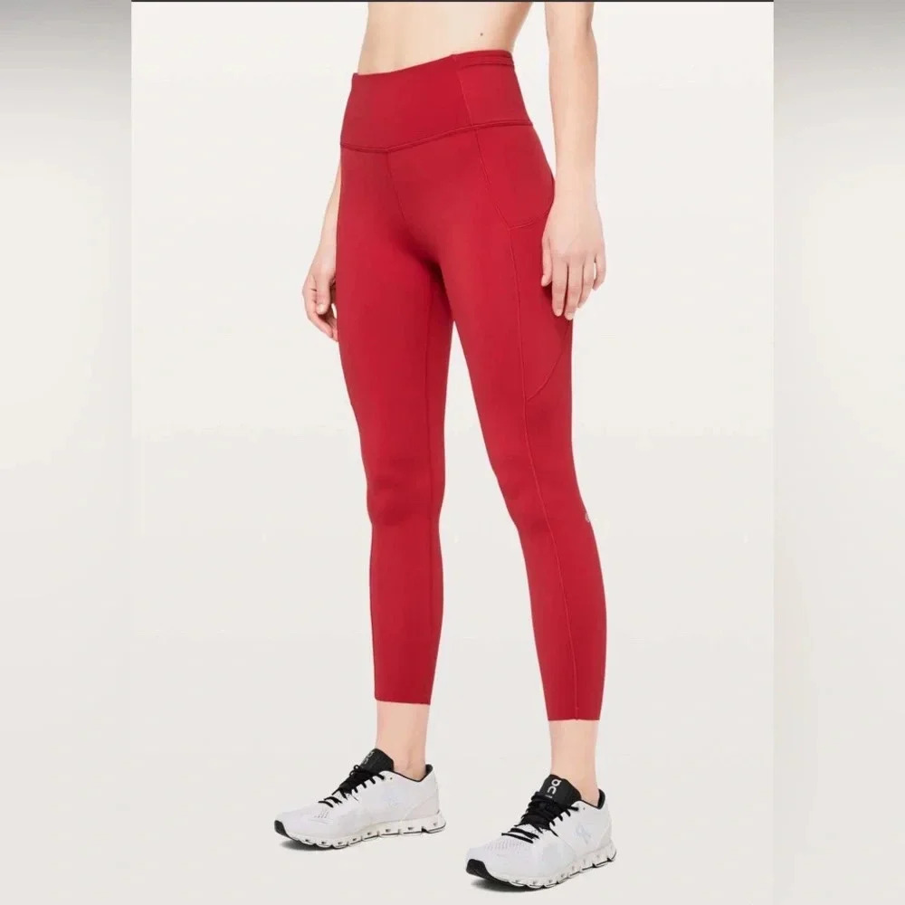Lululemon Fast & Free 7/8 Tight II *Non-Reflective Nulux 25"
Dark Red